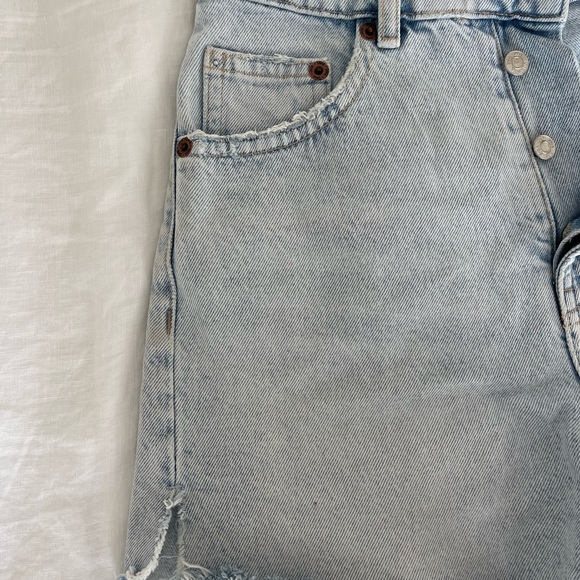 Jeans cutoffs shorts light denim EUC - Picture 3 of 5